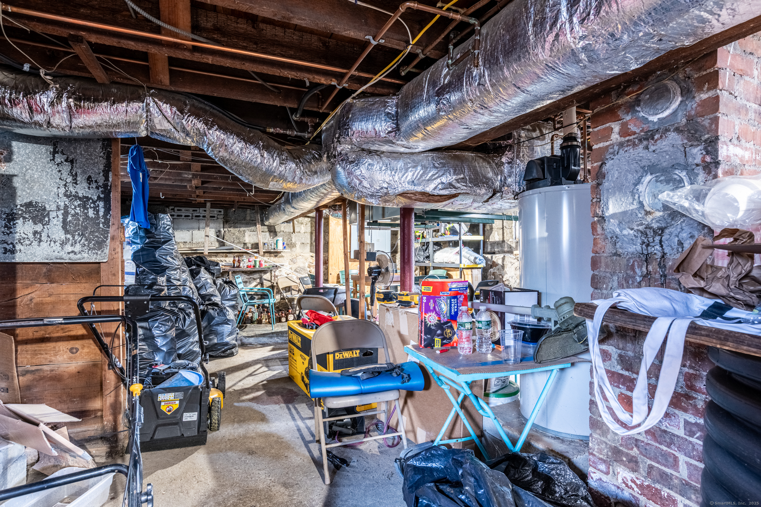 Bridgeport, Connecticut 06606, United States, 4 Bedrooms Bedrooms, ,2 BathroomsBathrooms,Residential,Active,84218