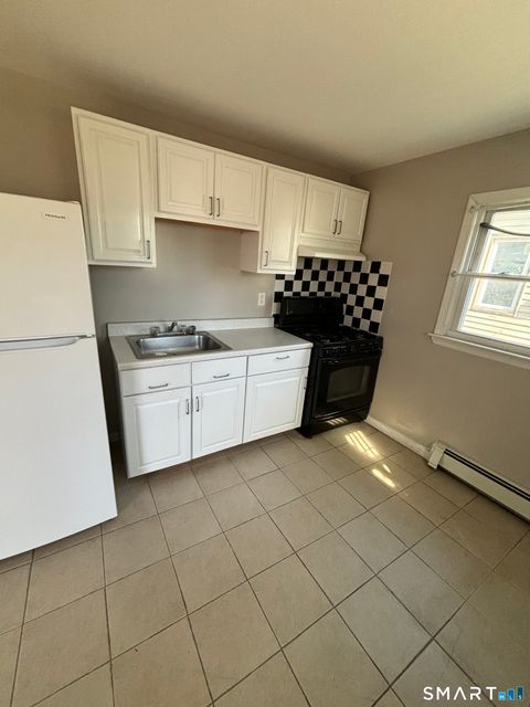 Tiny photo for 86 Birdsey Street #2L, Bridgeport, CT 06610 (MLS # 24169363)