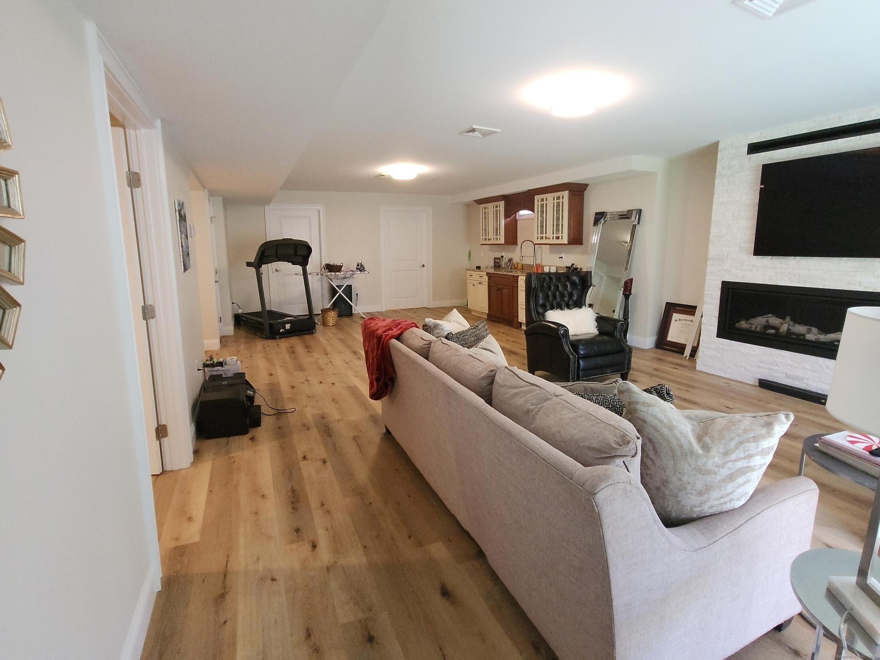 286 Beth Lane #APT 13, Waterbury, Connecticut image 17