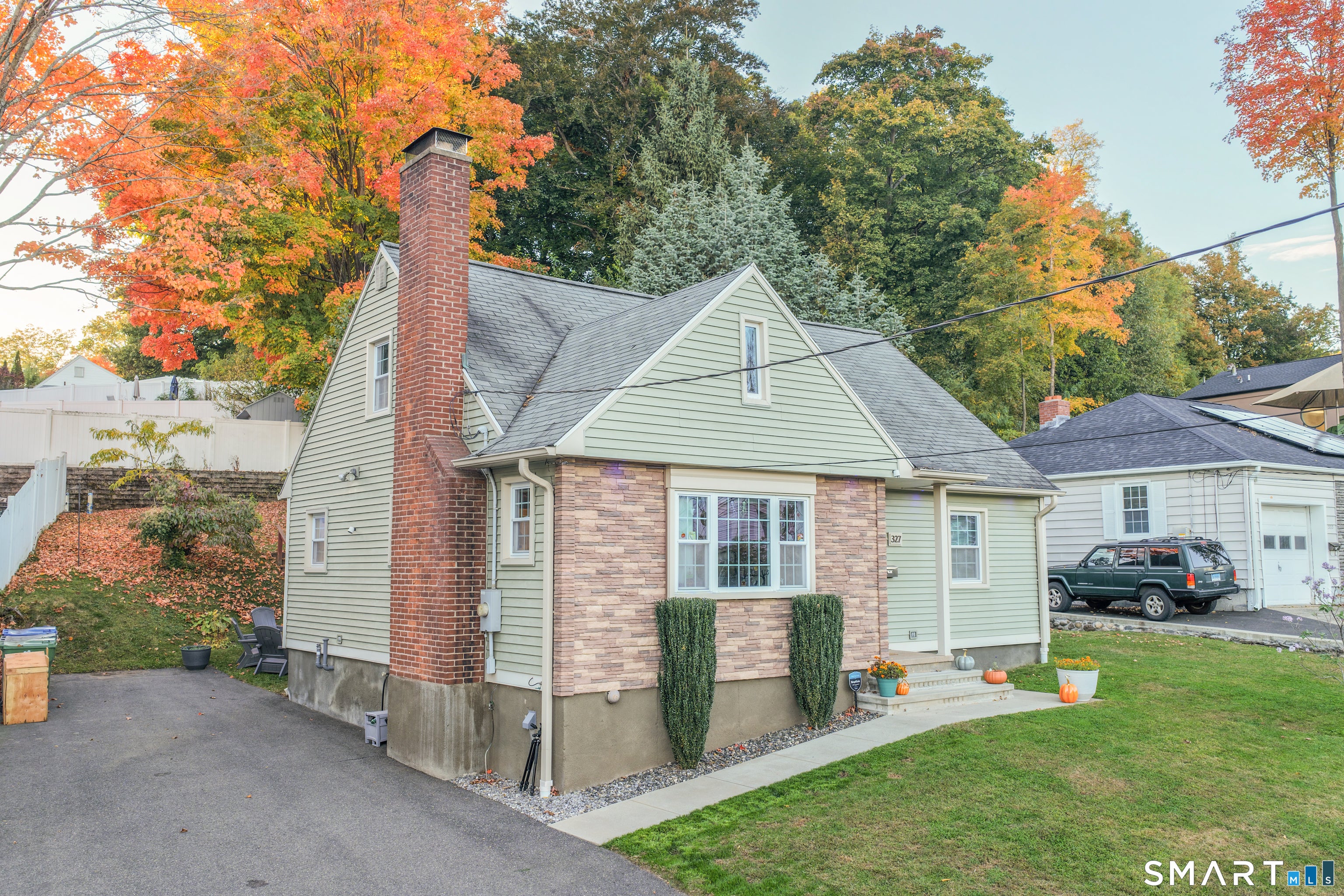 327 West Street