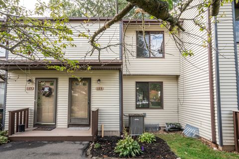123 Cottonwood Road 123 Newington CT 06111