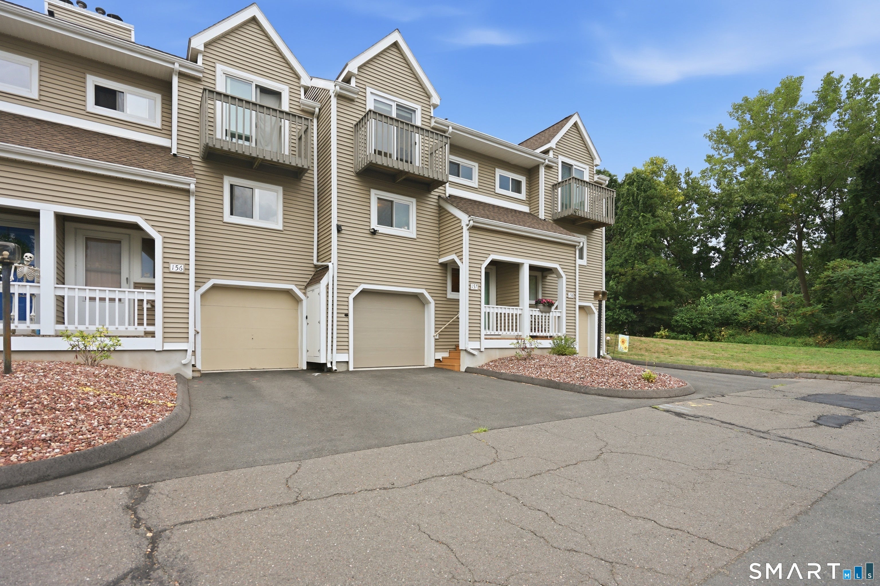 60 Old Town Road 157