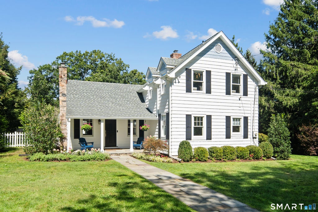 Photo of 327 Jelliff Mill Road, New Canaan, CT 06840 (MLS # 24206478)