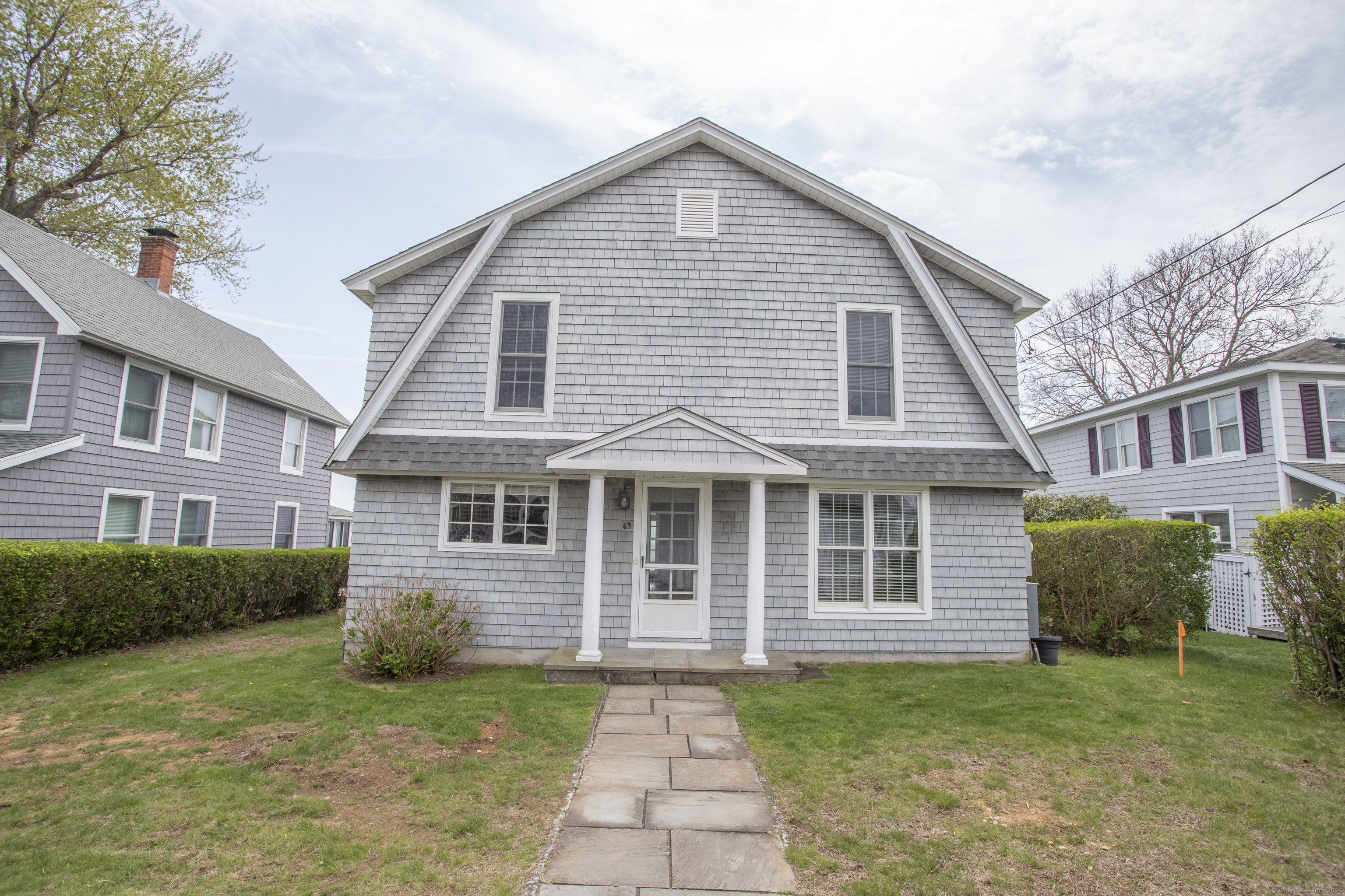 69 Chapman Avenue