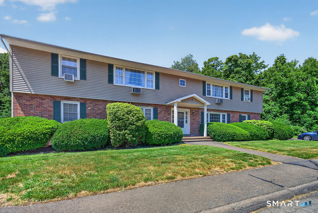 1789 Foxon Road 7D