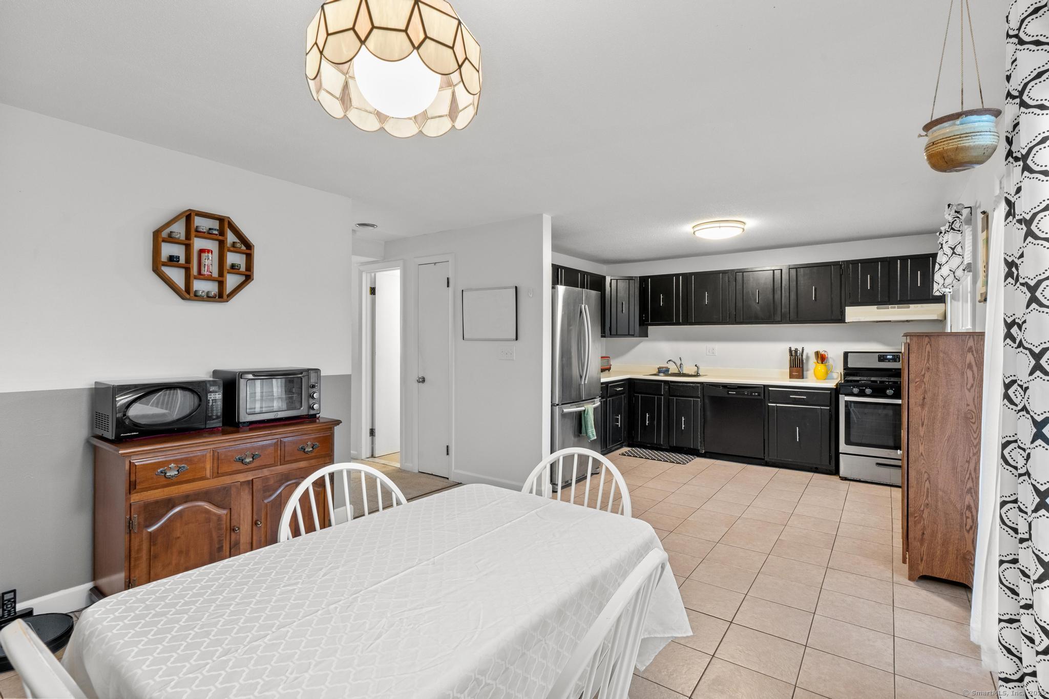 16 Ambassador Drive #D, Manchester, Connecticut image 10