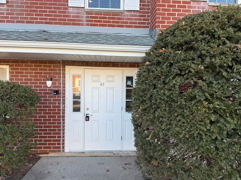 Photo of 50 Greenhouse Road #42A, Bridgeport, CT 06606 (MLS # 24142645)