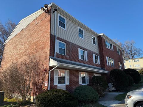 Tiny photo for 50 Greenhouse Road #42A, Bridgeport, CT 06606 (MLS # 24142645)