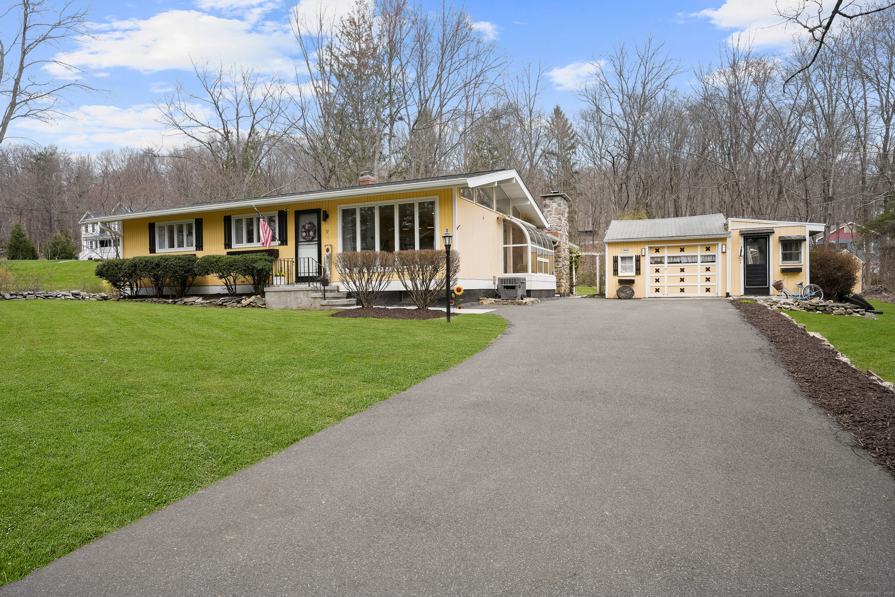 17 Taylor Road, Bethel, Connecticut image 1