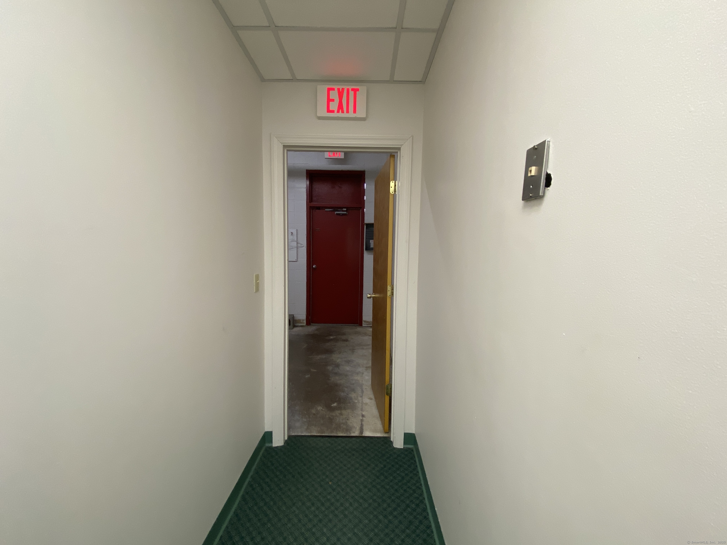 Glastonbury, Connecticut 06033, United States, ,Residential,Pending,97588