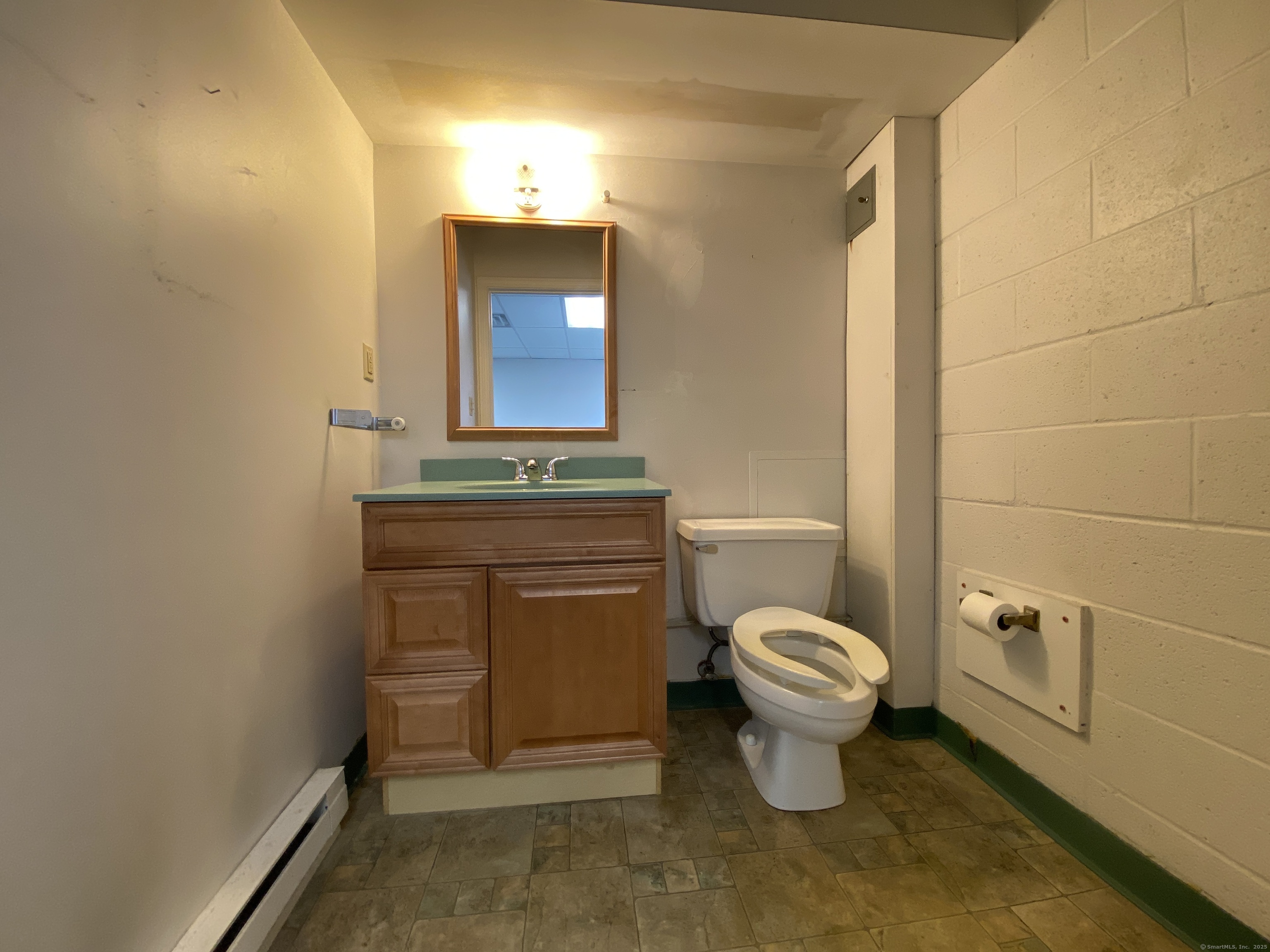 Glastonbury, Connecticut 06033, United States, ,Residential,Pending,97588