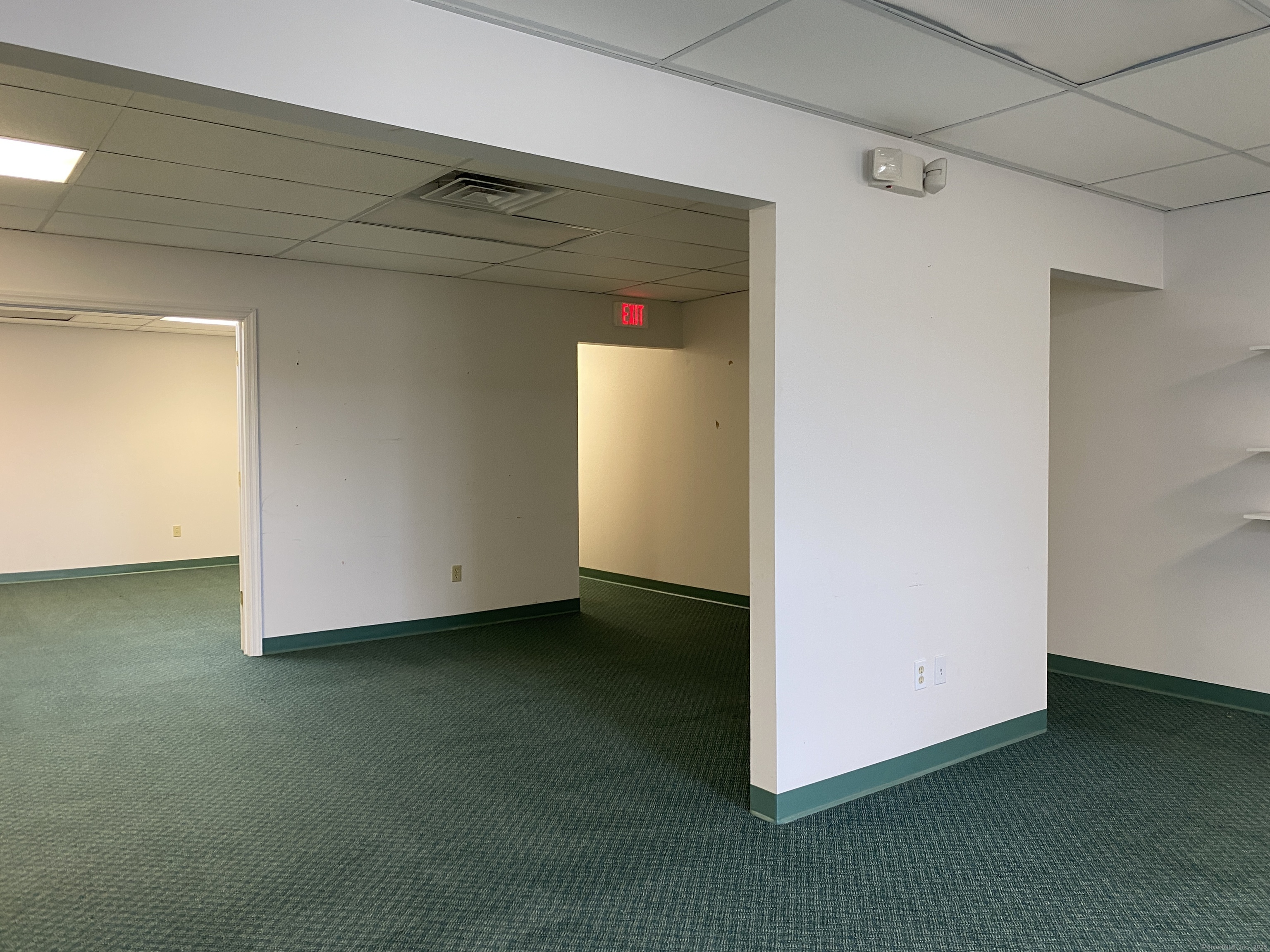 Glastonbury, Connecticut 06033, United States, ,Residential,Pending,97588