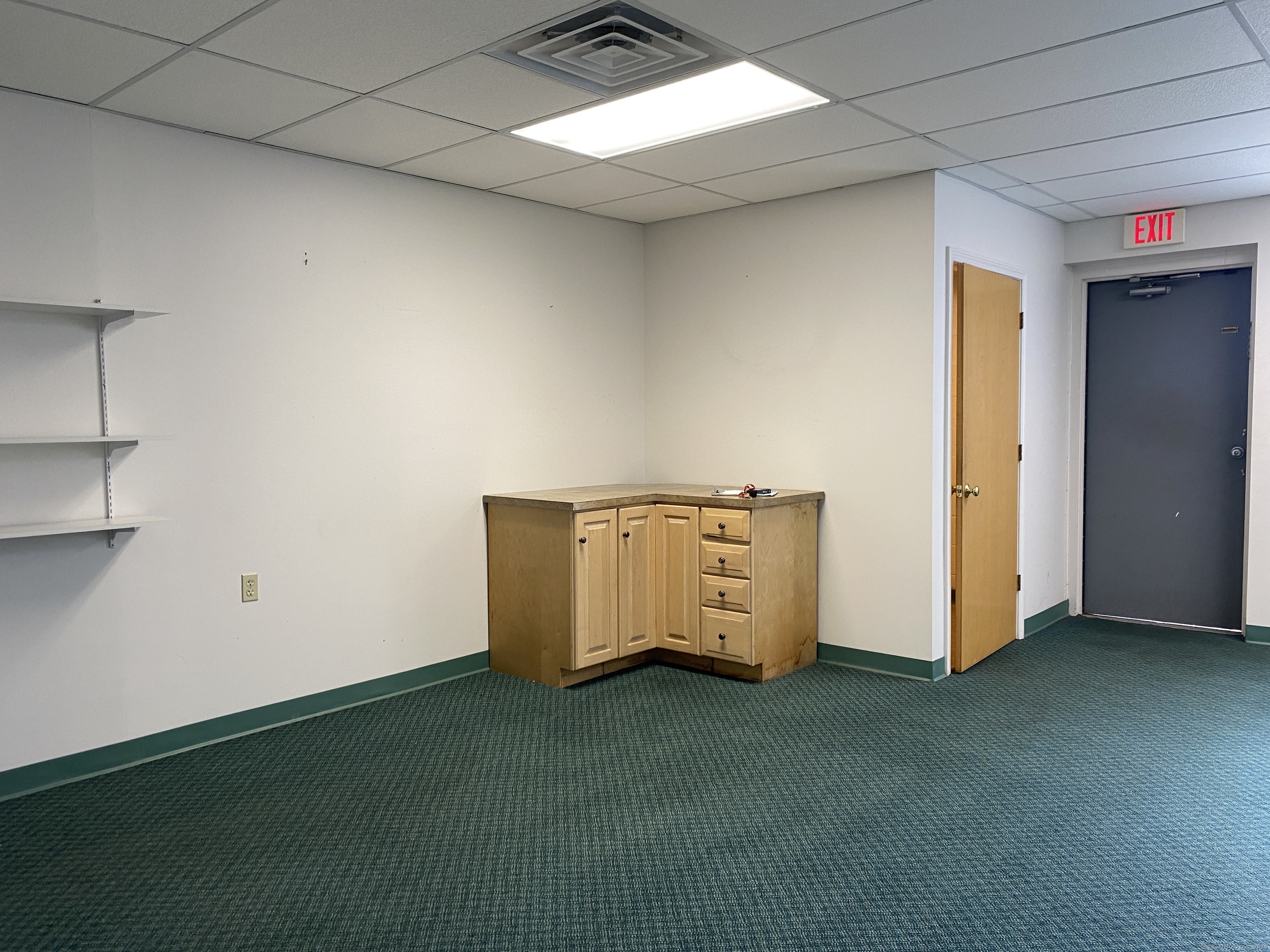 Glastonbury, Connecticut 06033, United States, ,Residential,Pending,97588