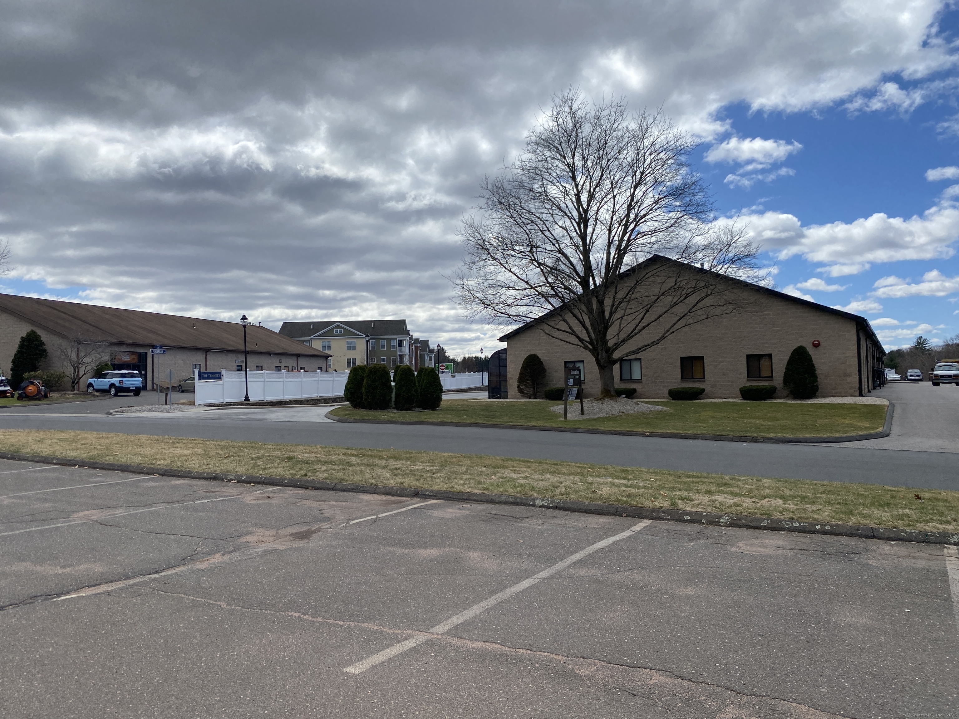 Glastonbury, Connecticut 06033, United States, ,Residential,Pending,97588