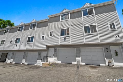 Condo For Sale - 23 Pearl Lake Road #B<br/> Waterbury, CT 06706