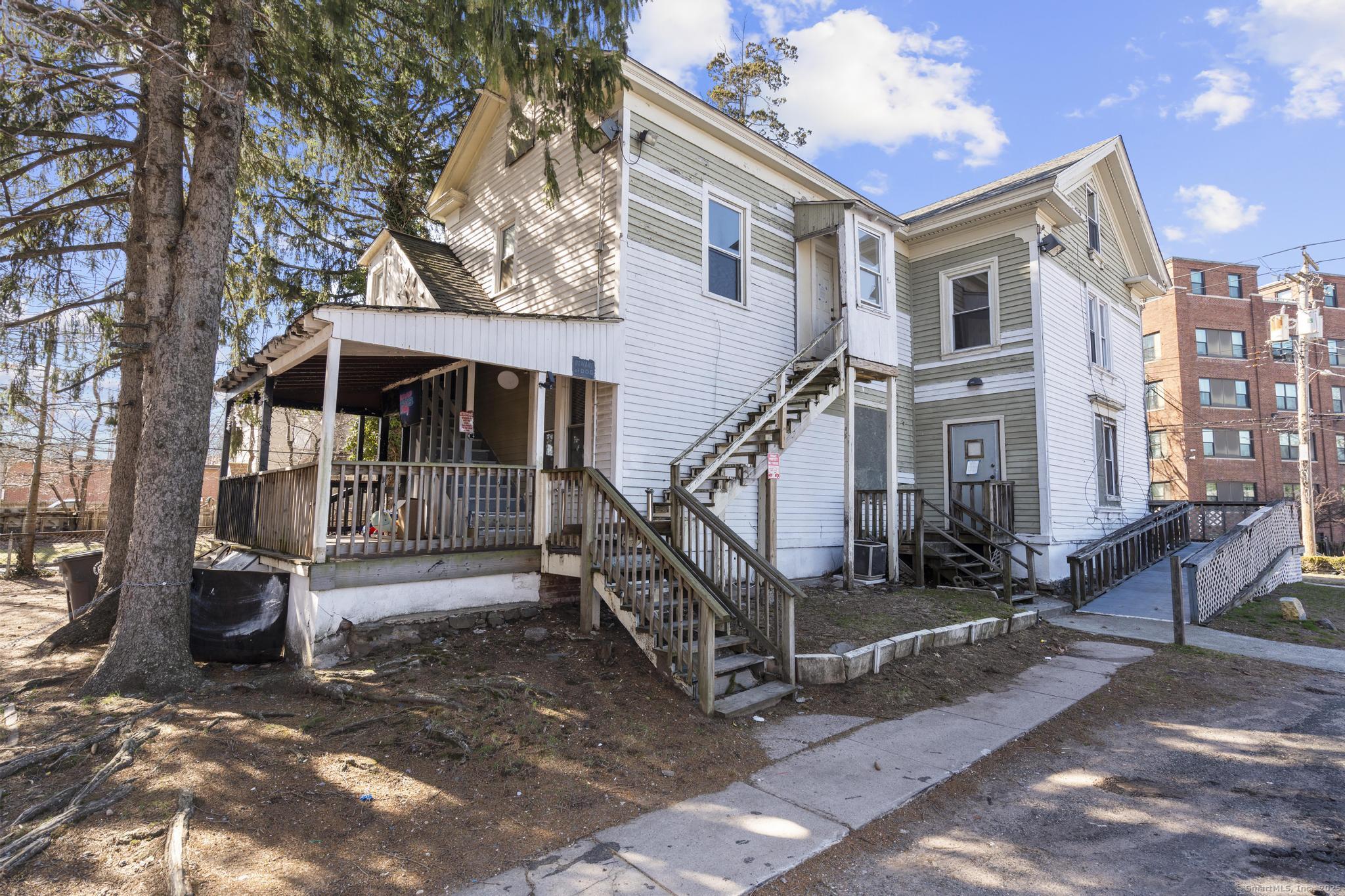 122 Derby Avenue