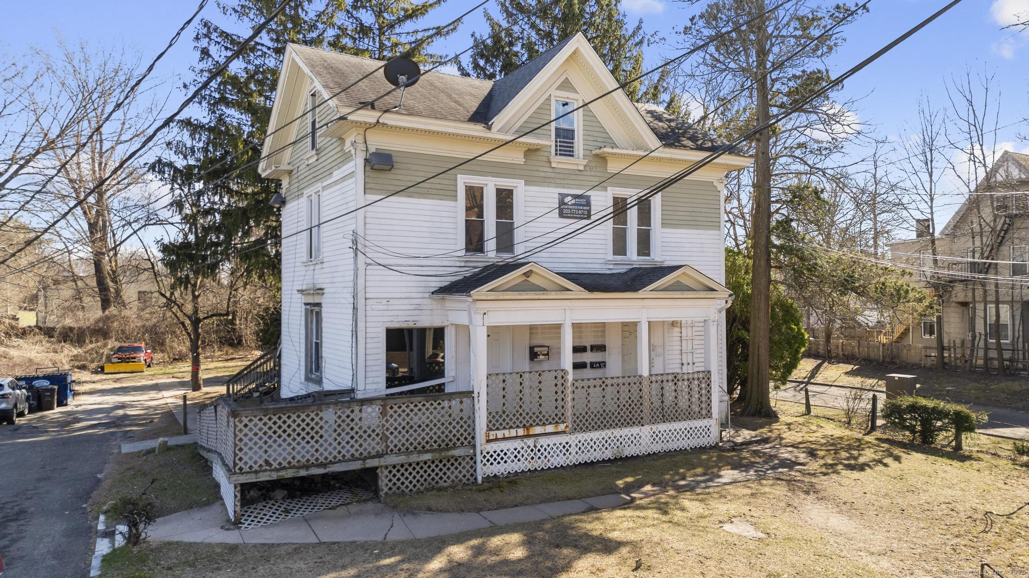 122 Derby Avenue