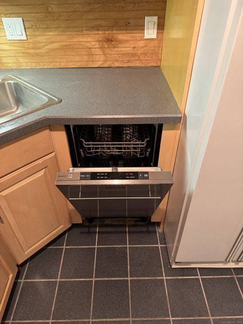 Tiny photo for 239 Old Farms Road #7B, Avon, CT 06001 (MLS # 24128904)