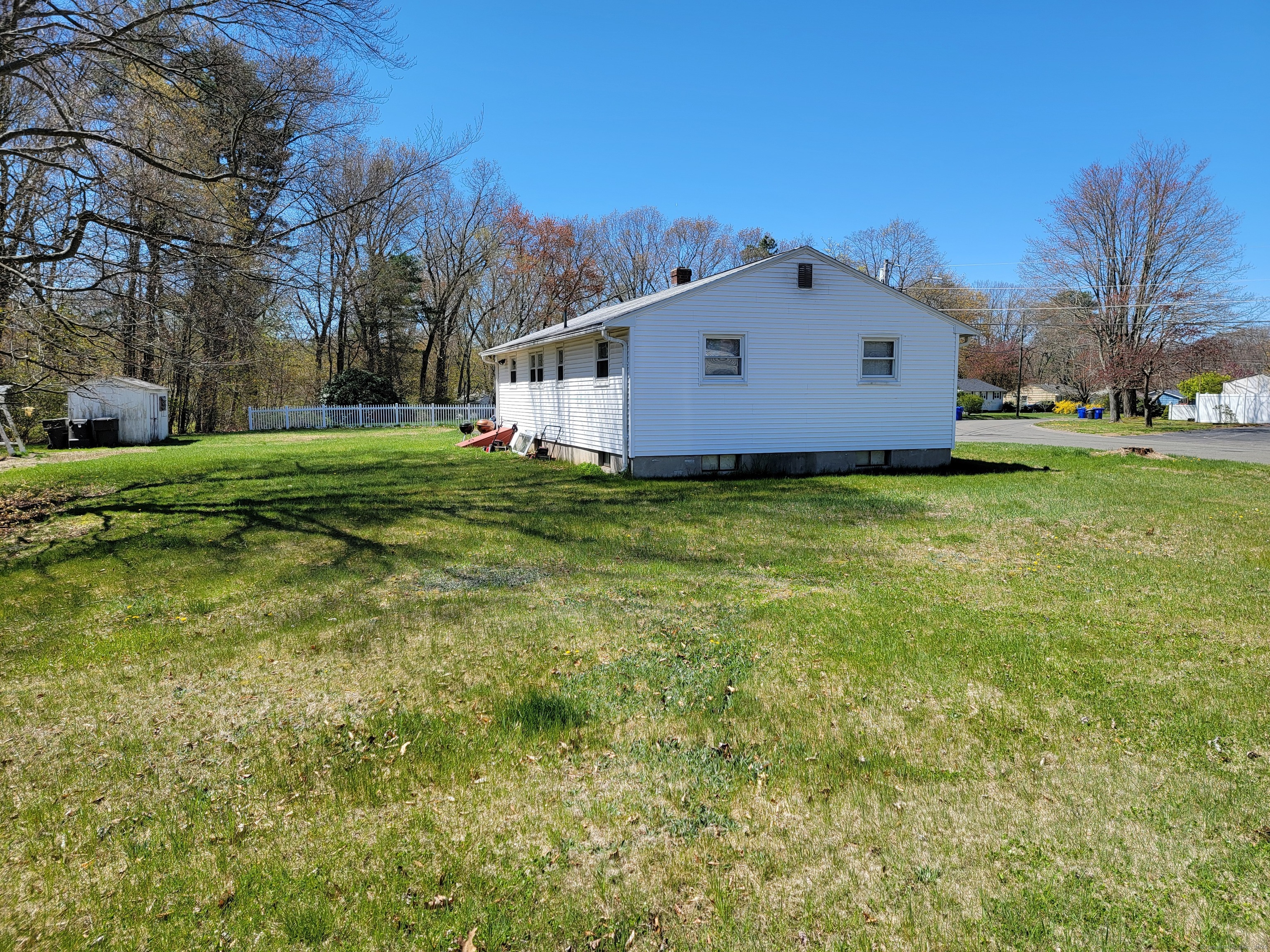 18 Marble Road, Enfield, Connecticut image 5