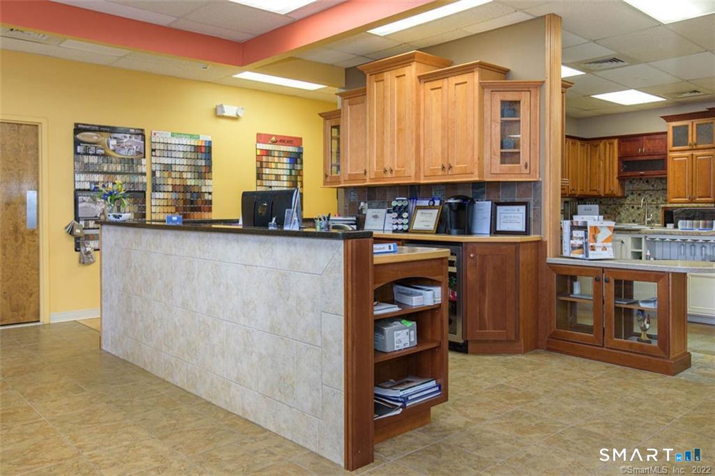 1695 Poquonock Avenue