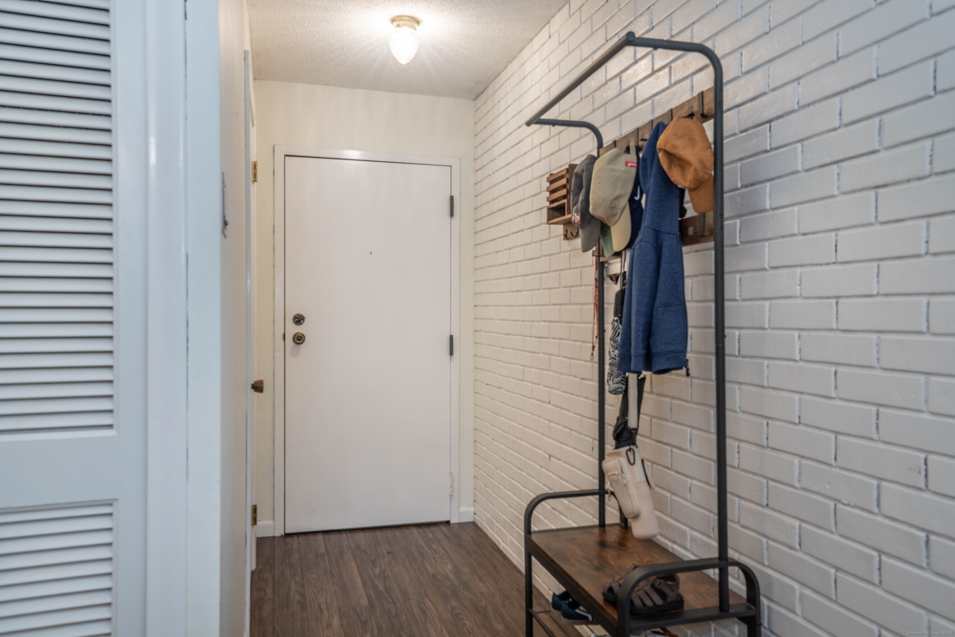 506 Twin Circle Drive 506