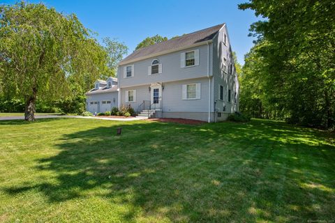 10 Colonial Drive Clinton CT 06413