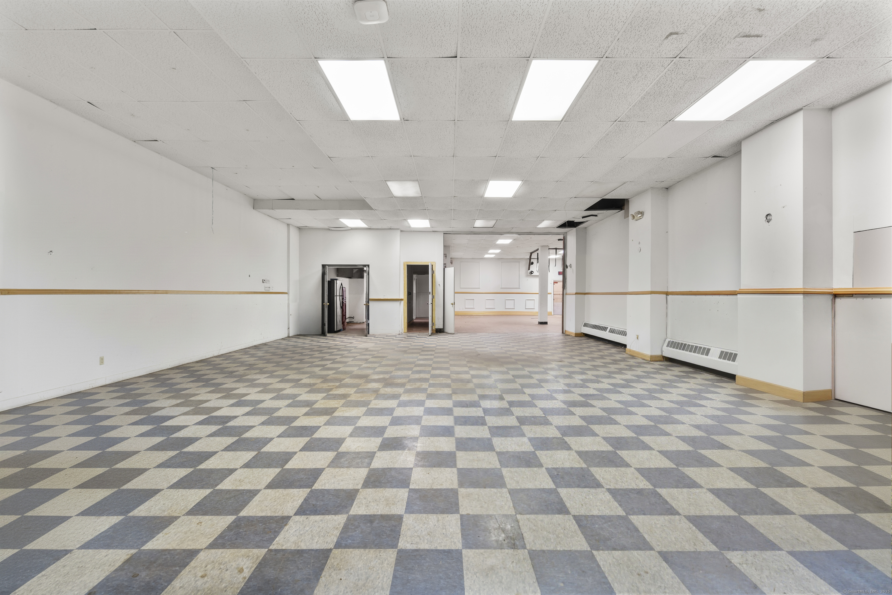 859 East Main Street