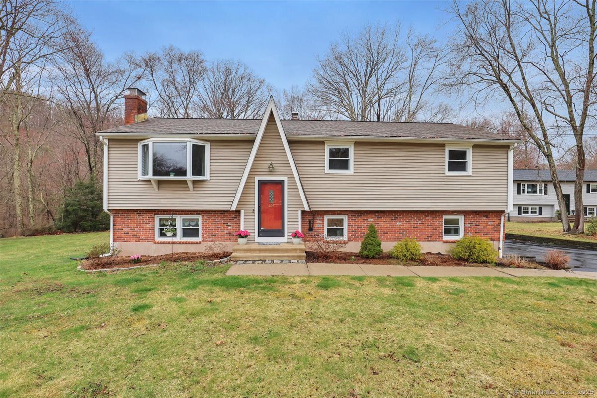 69 Roberts Road, Marlborough, Connecticut image 1