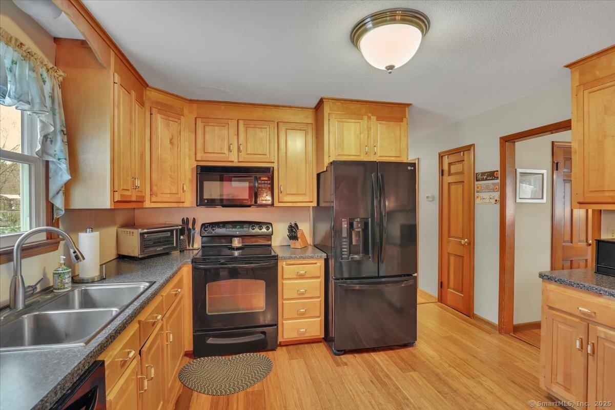 69 Roberts Road, Marlborough, Connecticut image 5