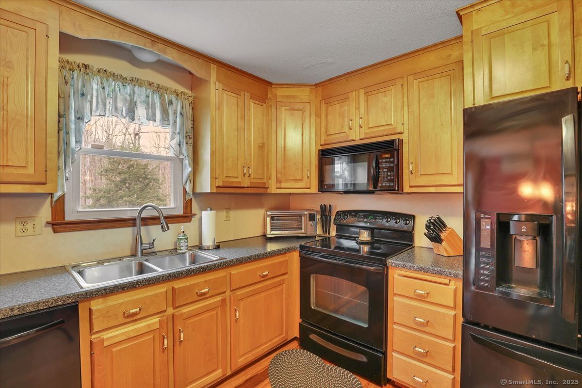 69 Roberts Road, Marlborough, Connecticut image 6