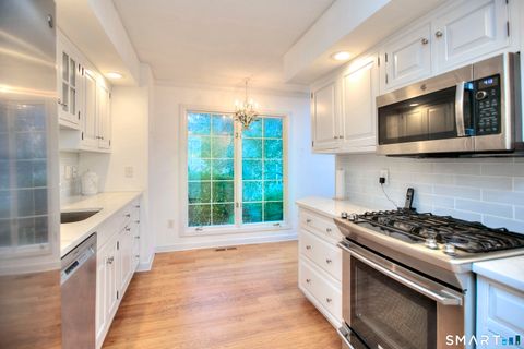 Tiny photo for 160 Glengarry Road #160, Fairfield, CT 06825 (MLS # 24133350)