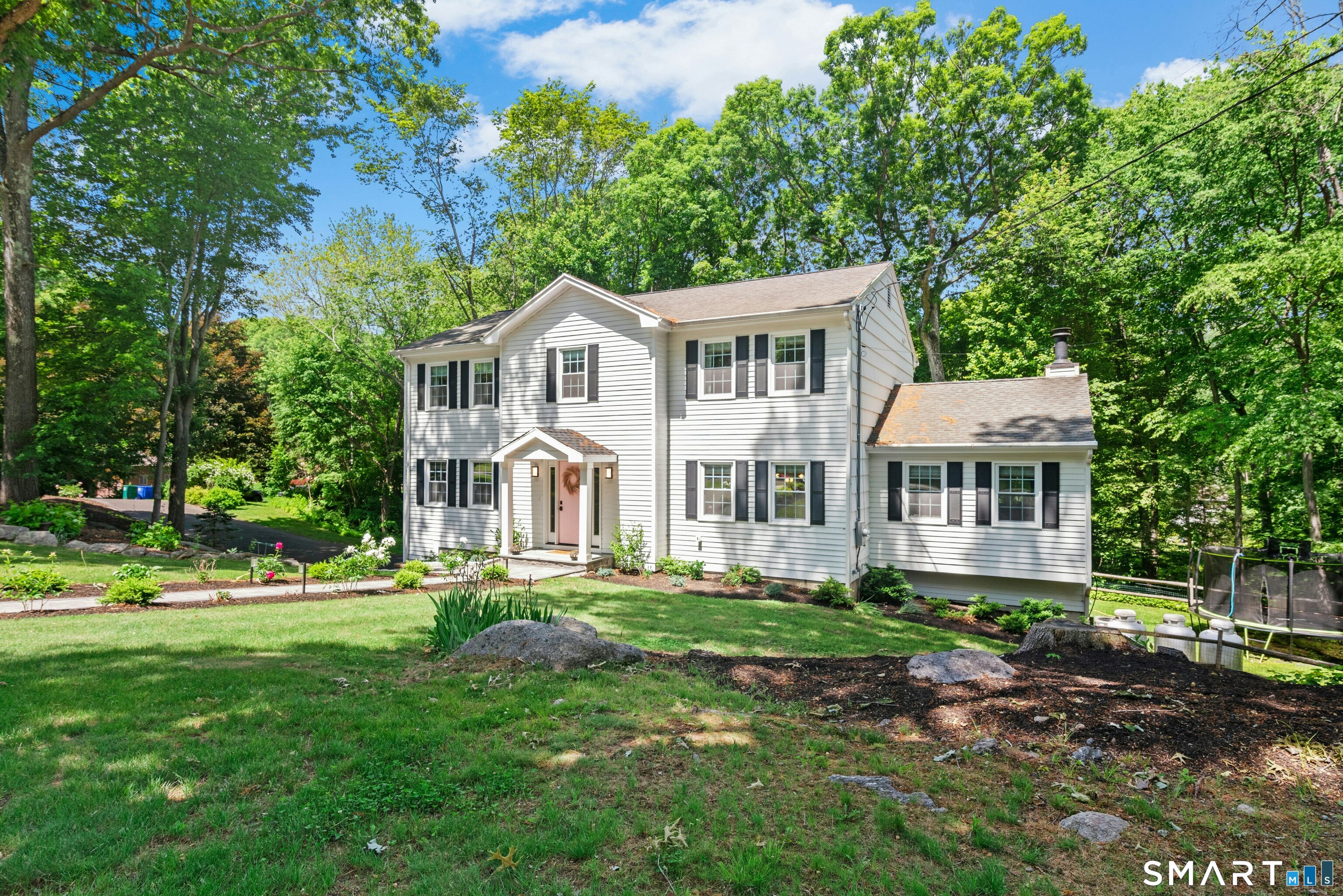 1519 North Peters Lane
