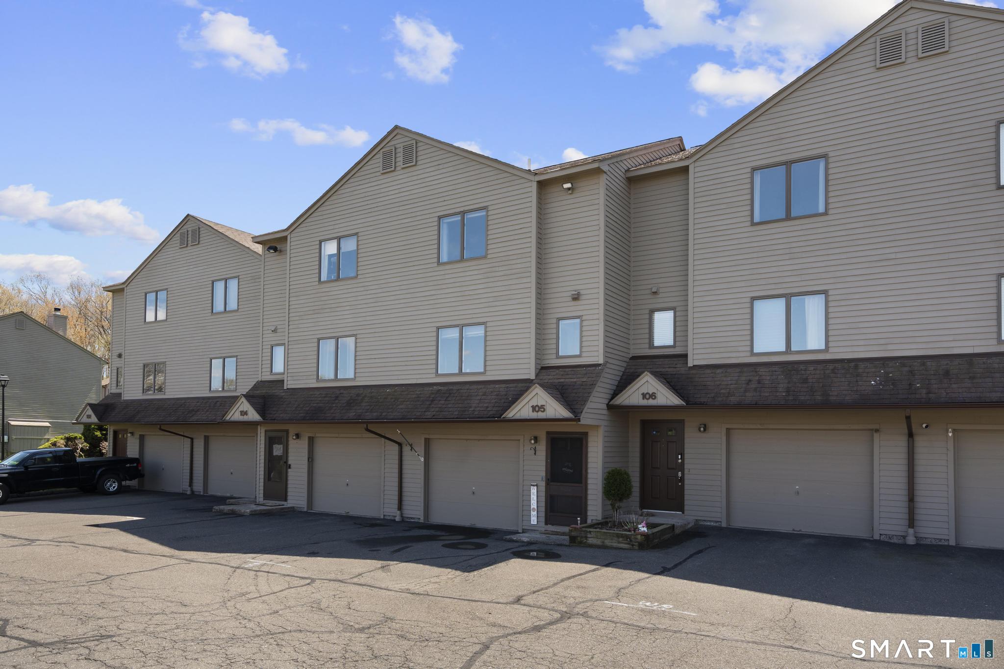 489 Wolcott Street 105