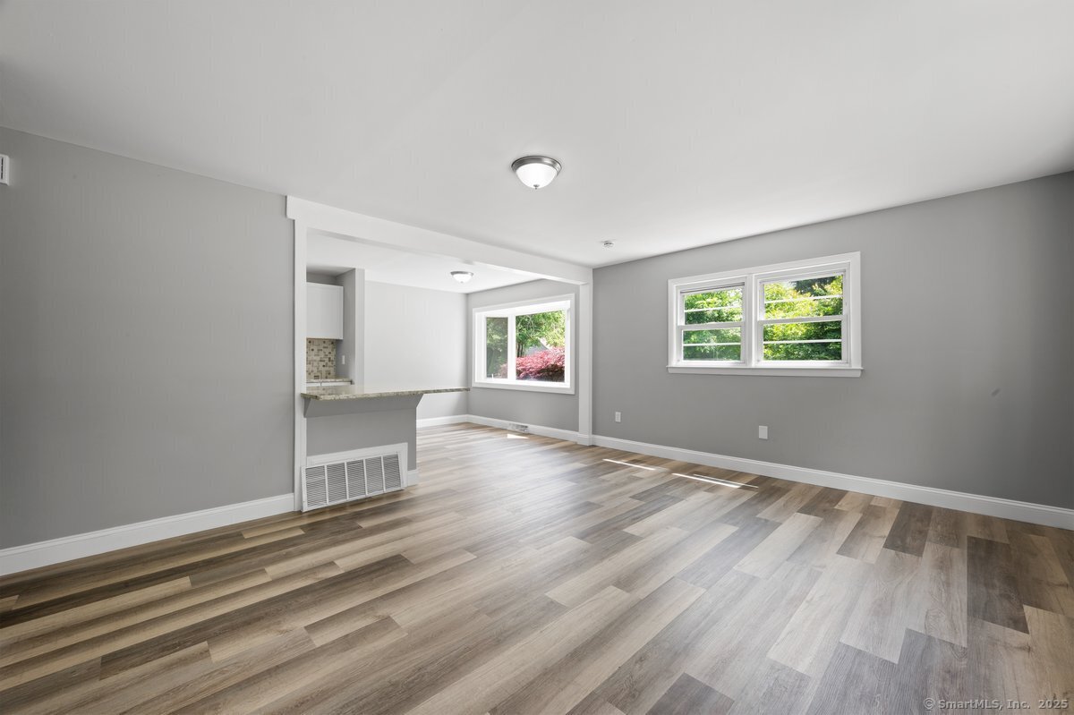20 Stonington Road