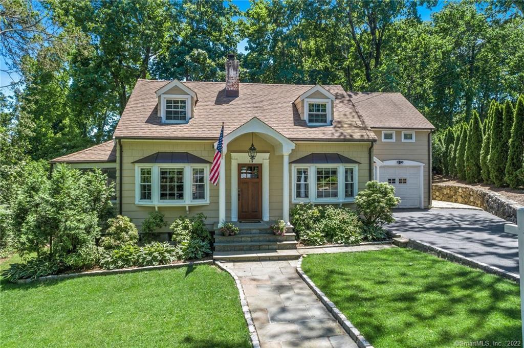 Photo 1 of 12 Olmstead Court, New Canaan, Connecticut, $885,000, Web #: 170183934