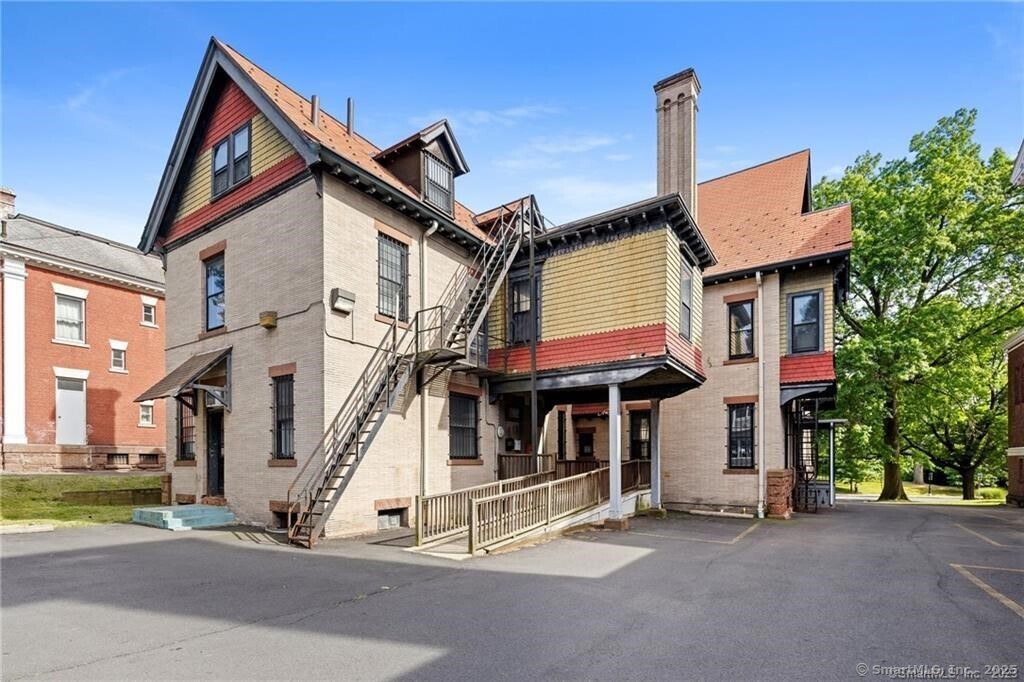 360 Farmington Avenue, Hartford, Connecticut image 27