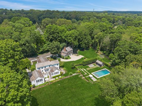 2821 Congress Street Fairfield CT 06824