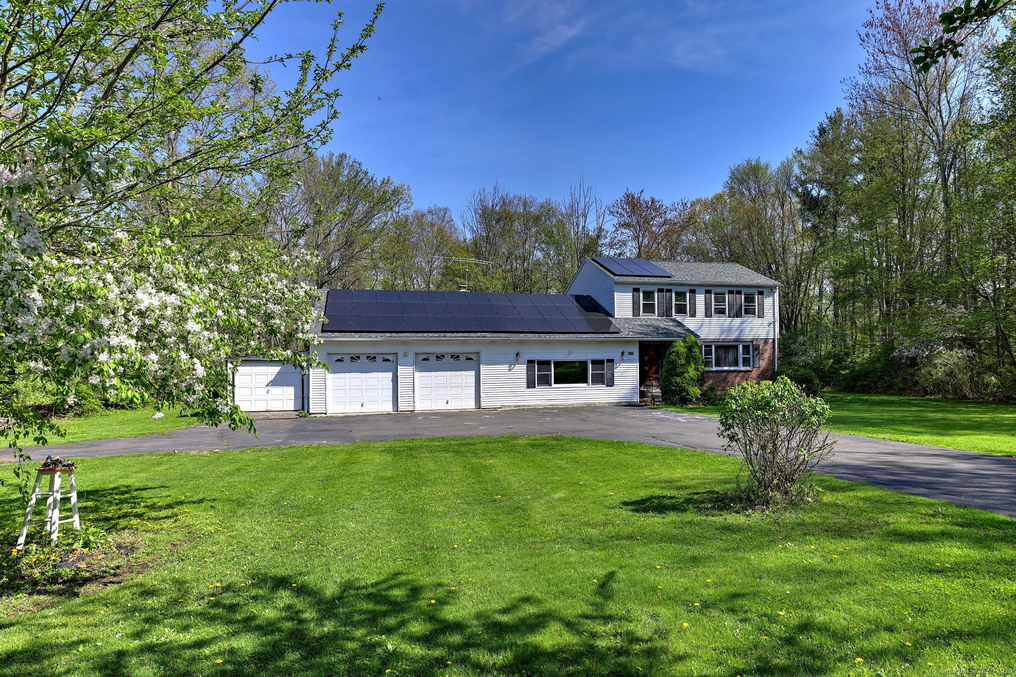 1005 Bassett Road, Watertown, Connecticut image 1