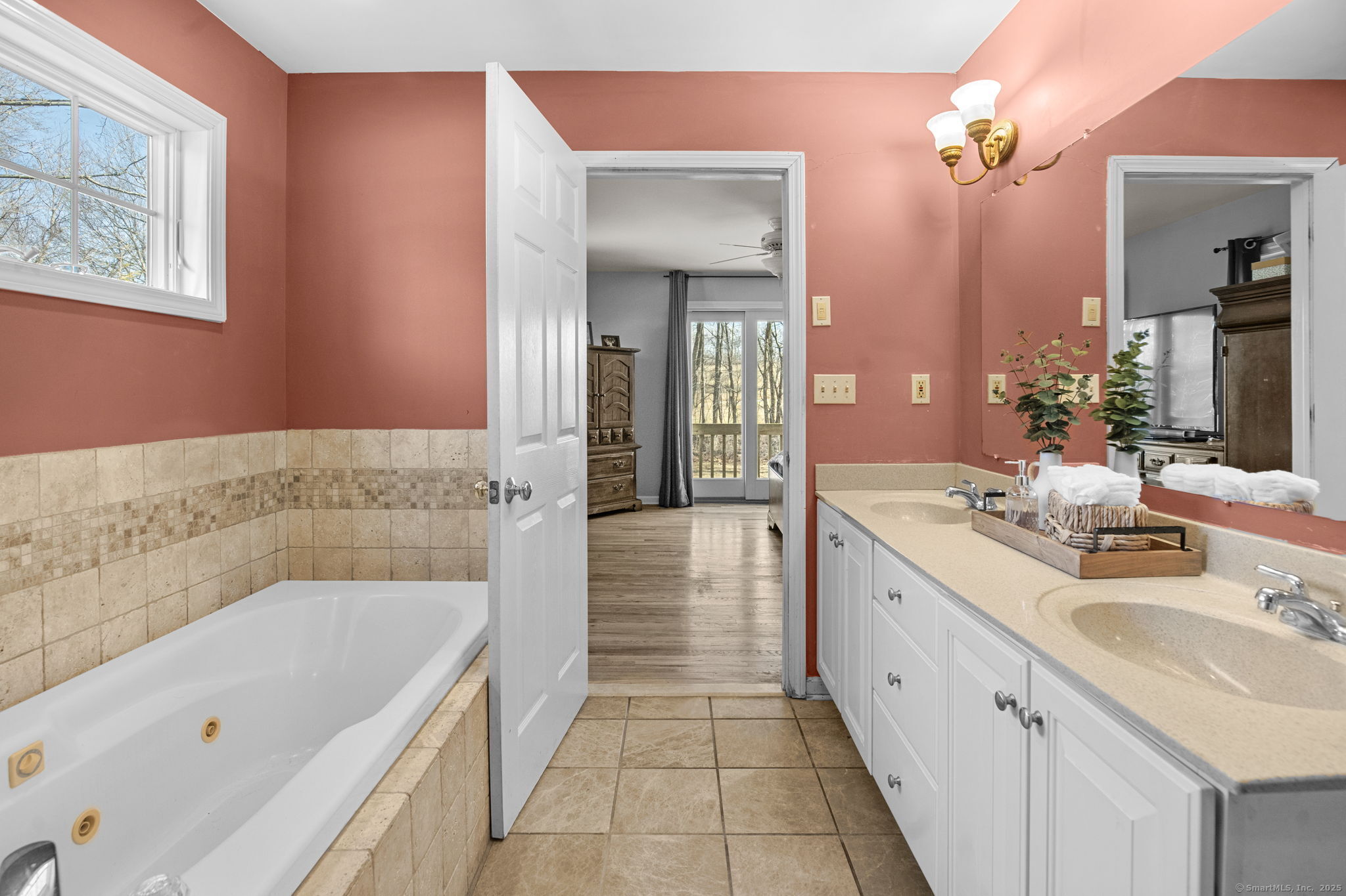 563 Hill Street, Hamden, Connecticut image 27