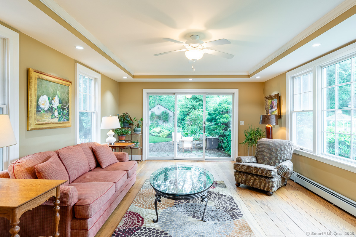 Groton, Connecticut 06355, United States, 3 Bedrooms Bedrooms, ,3 BathroomsBathrooms,Residential,Active,173806