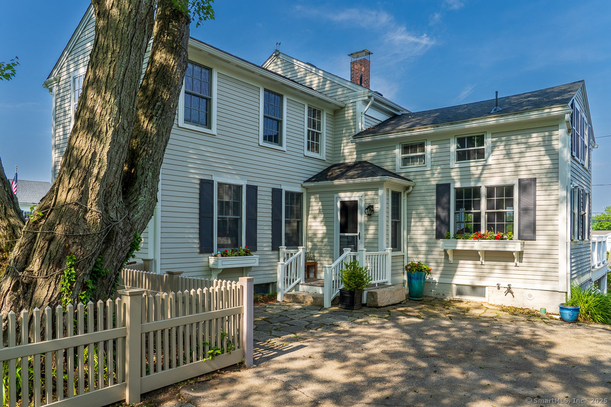 Groton, Connecticut 06355, United States, 3 Bedrooms Bedrooms, ,3 BathroomsBathrooms,Residential,Active,173806