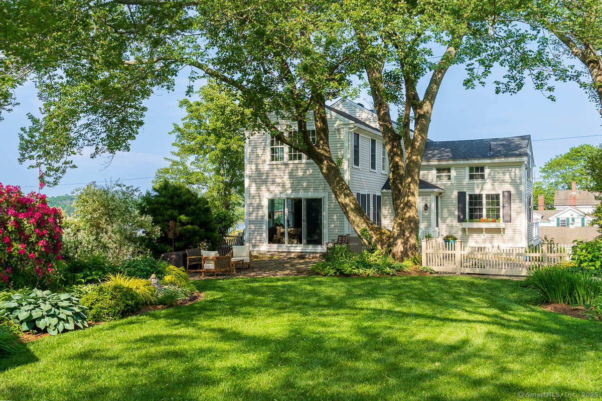 Groton, Connecticut 06355, United States, 3 Bedrooms Bedrooms, ,3 BathroomsBathrooms,Residential,Active,173806