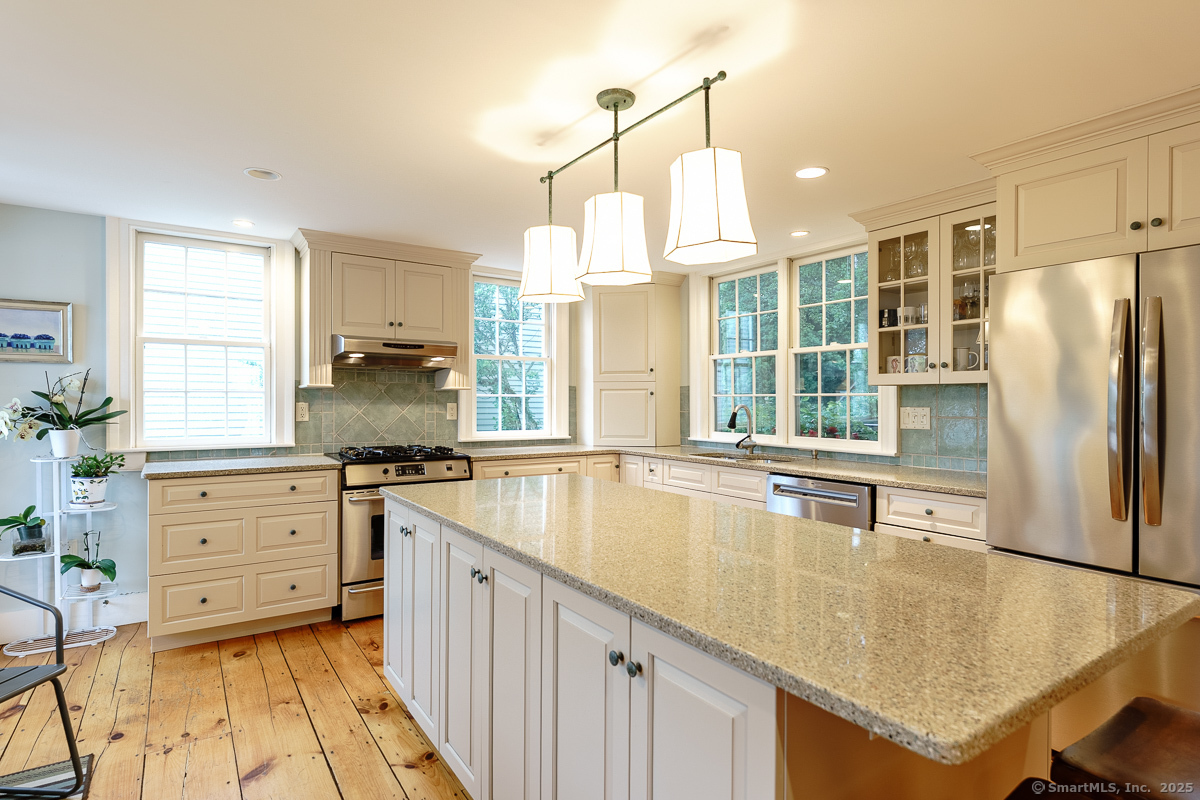 Groton, Connecticut 06355, United States, 3 Bedrooms Bedrooms, ,3 BathroomsBathrooms,Residential,Active,173806