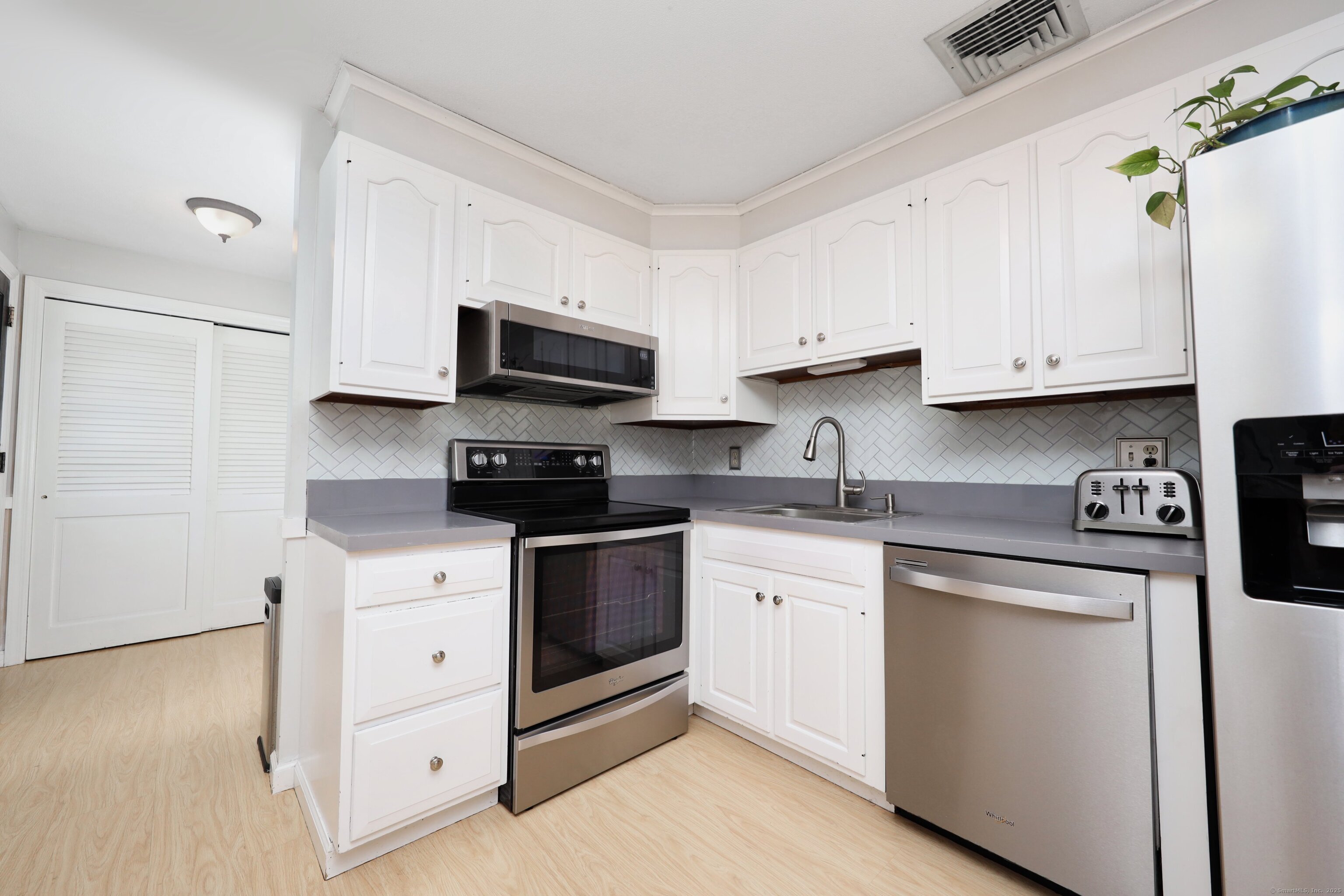 47 Finch Road, Wolcott, Connecticut image 20