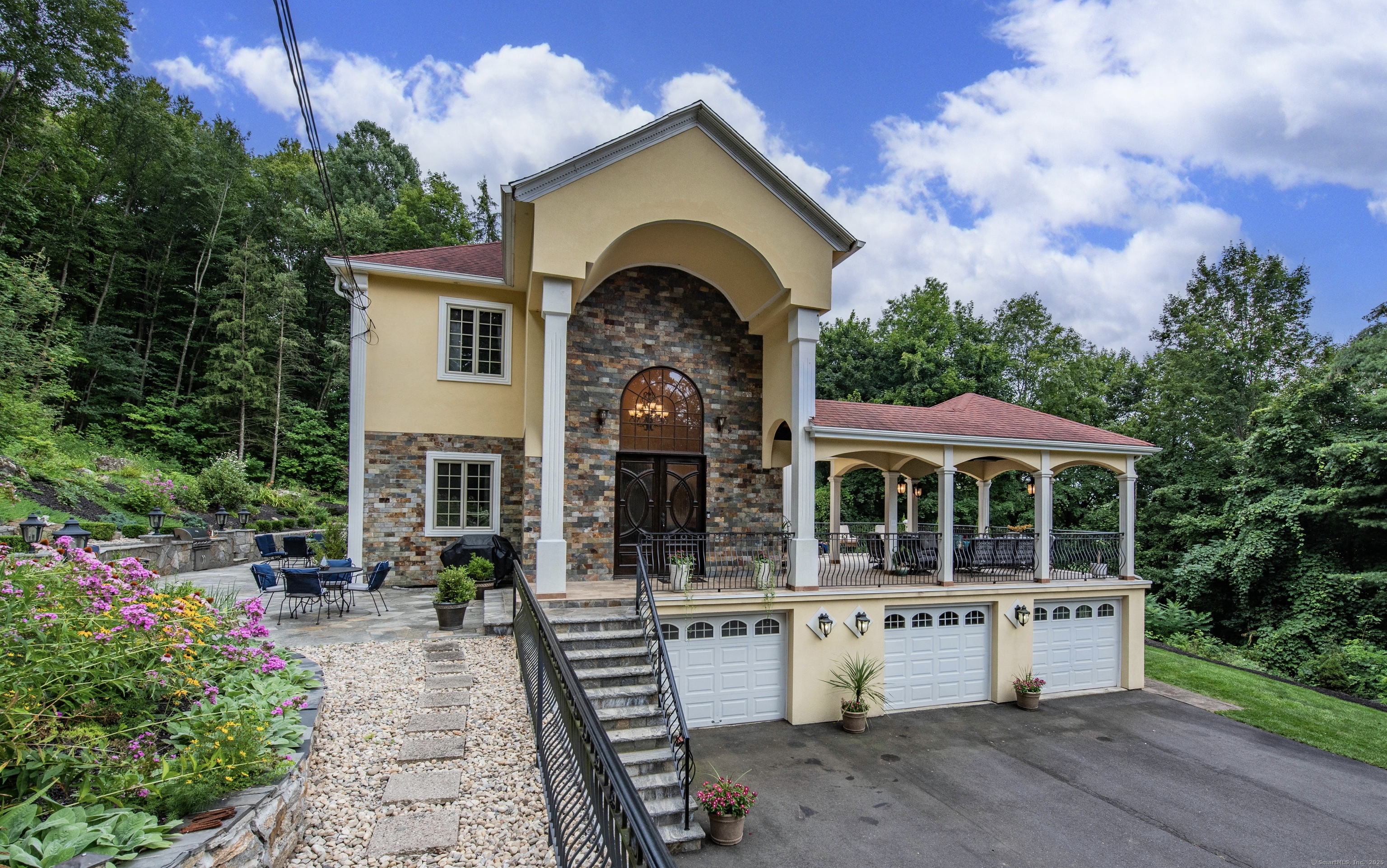 2 Barberry Lane