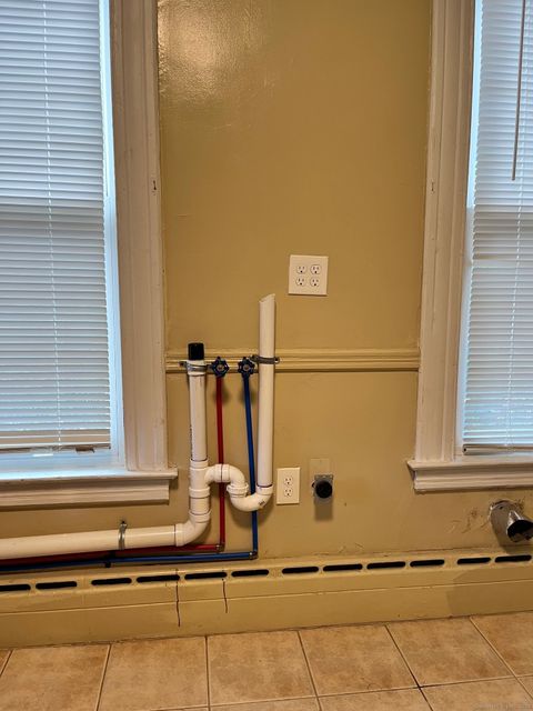 Tiny photo for 308 EDGEWOOD Street #1, Hartford, CT 06112 (MLS # 24137498)