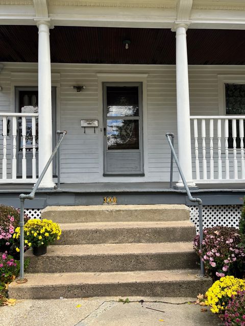 Tiny photo for 308 EDGEWOOD Street #1, Hartford, CT 06112 (MLS # 24137498)