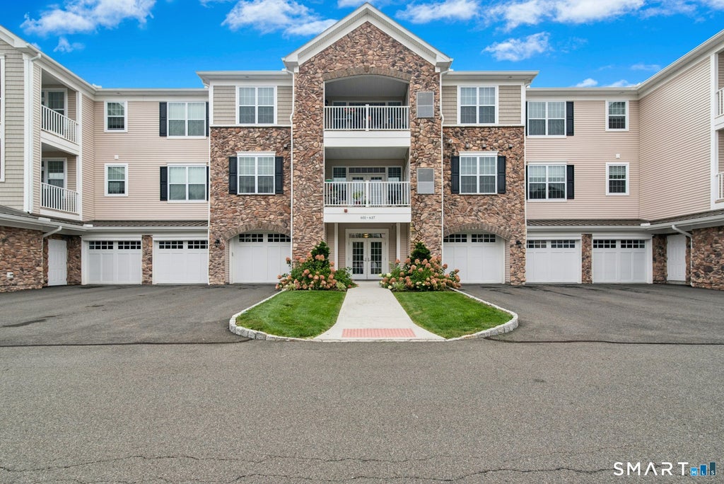 Photo of 623 Brookside Court #623, Newtown, CT 06470 (MLS # 24203843)