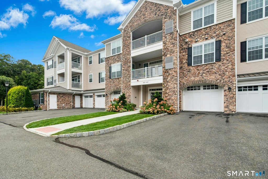 Photo of 623 Brookside Court #623, Newtown, CT 06470 (MLS # 24203843)