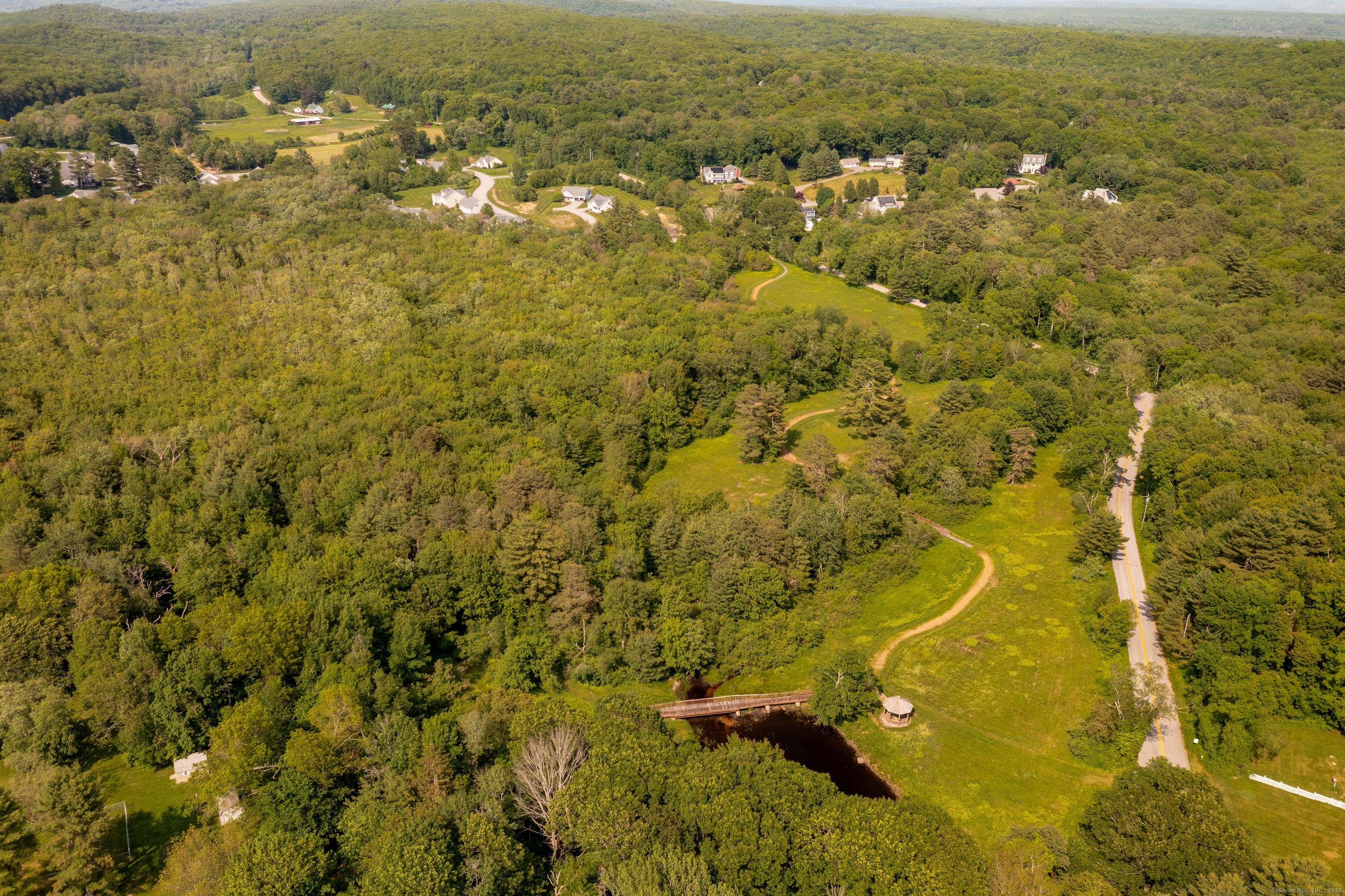 Tolland, Connecticut 06084, United States, 2 Bedrooms Bedrooms, ,3 BathroomsBathrooms,Residential,Pending,145491